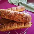 Baguettes con chorizo queso parmesano y perejil