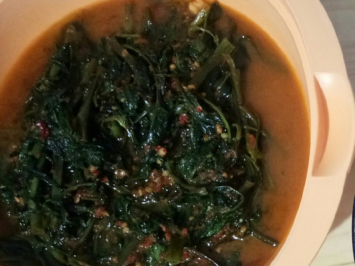 Bagaimana Menyiapkan Cah kangkung terasi, Enak Banget