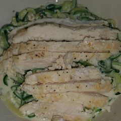 A picture of Pesto Z'paghetti with Chicken.