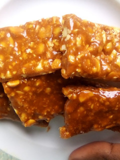 A picture of Nkatie cake (4:44th recipe).