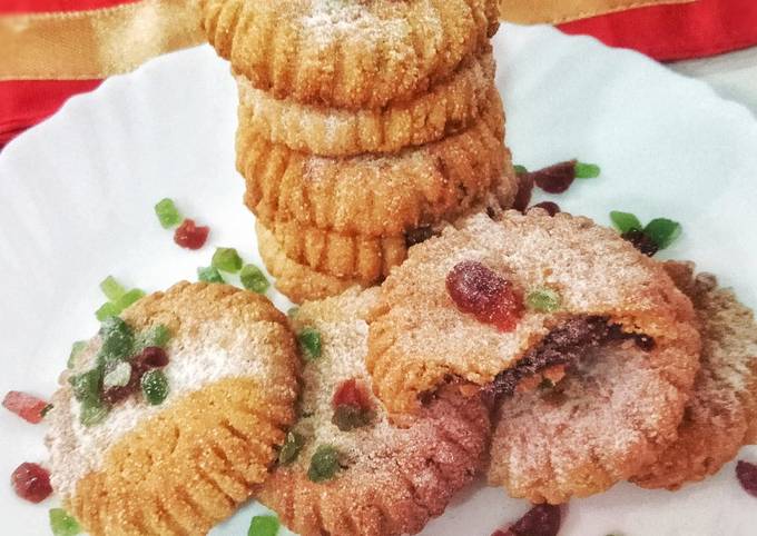 Gulkand Semolina Cookies Recipe
