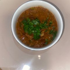A picture of Arabic foul medames(Egypt dish).