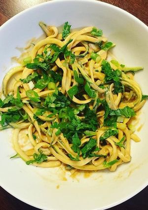A picture of Zucchini noodles with Peanut Sauce.