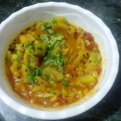 A picture of Lauki tamatar.