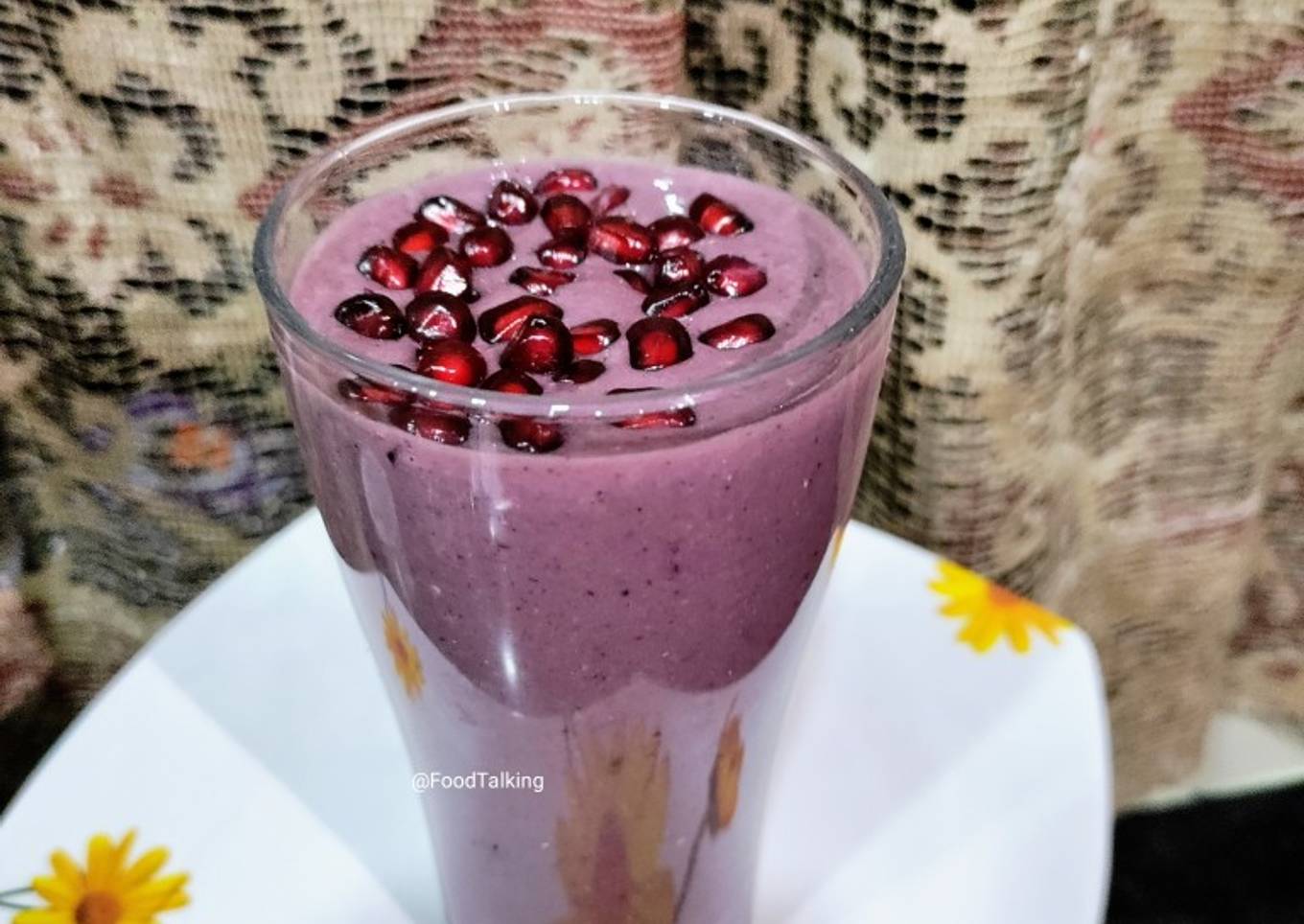 Banana - Pomegranate - Blueberries Smoothie