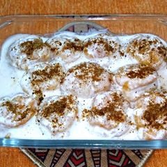 A picture of Dahi phulkiyan.