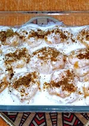 A picture of Dahi phulkiyan.