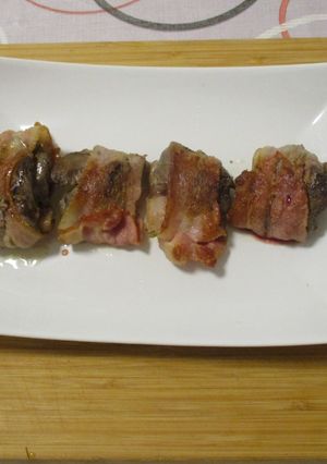 Baconba 🥓 Tekert 🌀 Csirkemáj 🐔💥 recept fotója