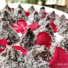A picture of Ganpati special Chocolate Coconut Modak.