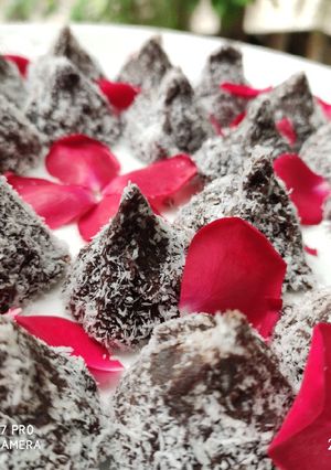 A picture of Ganpati special Chocolate Coconut Modak.