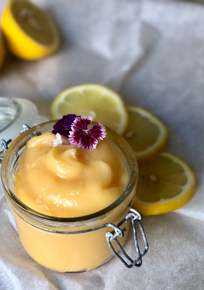 Una foto de Lemon curd fácil para rellenar tartas