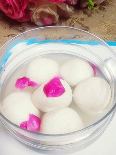रसगुल्ला (Rasgulla recipe in Hindi) रेसिपी मुख्य फोटो