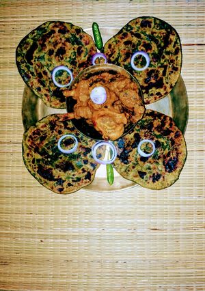 পালং পারাঠা(palak paratha recipe in bengali) রেসিপির প্রধান ছবি