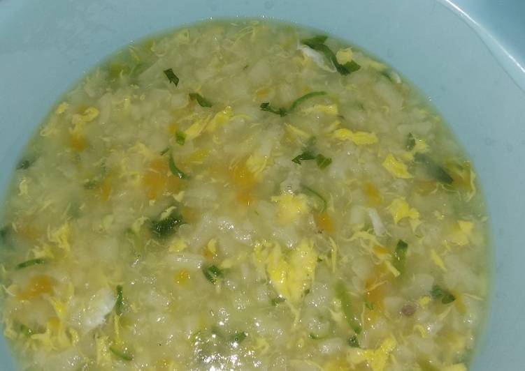 Bagaimana Menyiapkan MPAsi bubur nasi kuning telur ayam kampung Anti Gagal