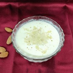 A picture of Almonds Soup.