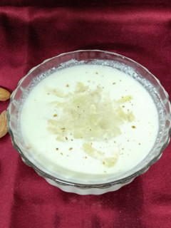 A picture of Almonds Soup.