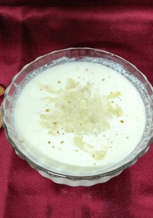 A picture of Almonds Soup.