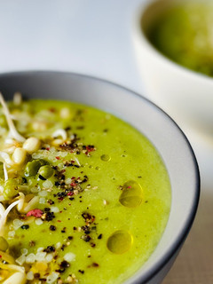 A picture of Green pea soup.