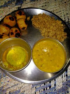 दाल बाटी चूरमा (dal bati churma reicpe in Hindi) रेसिपी मुख्य फोटो