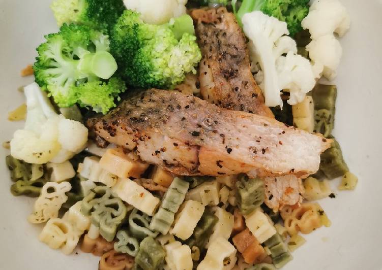 Simple Grilled Fish Vegetables Aglio Olio Pasta Simple Grilled Fish Vegetables Aglio Olio Pasta