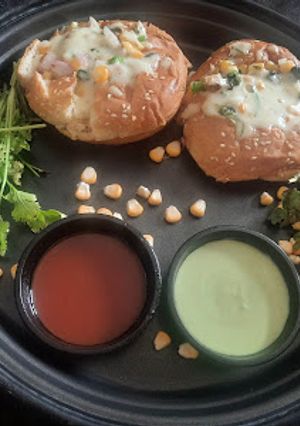 A picture of Cheesy garlic pull apart burger.