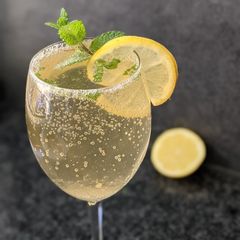A picture of Minty lemon Mojito.