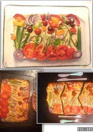 A picture of Focaccia Italian Garden (Italian Bread).