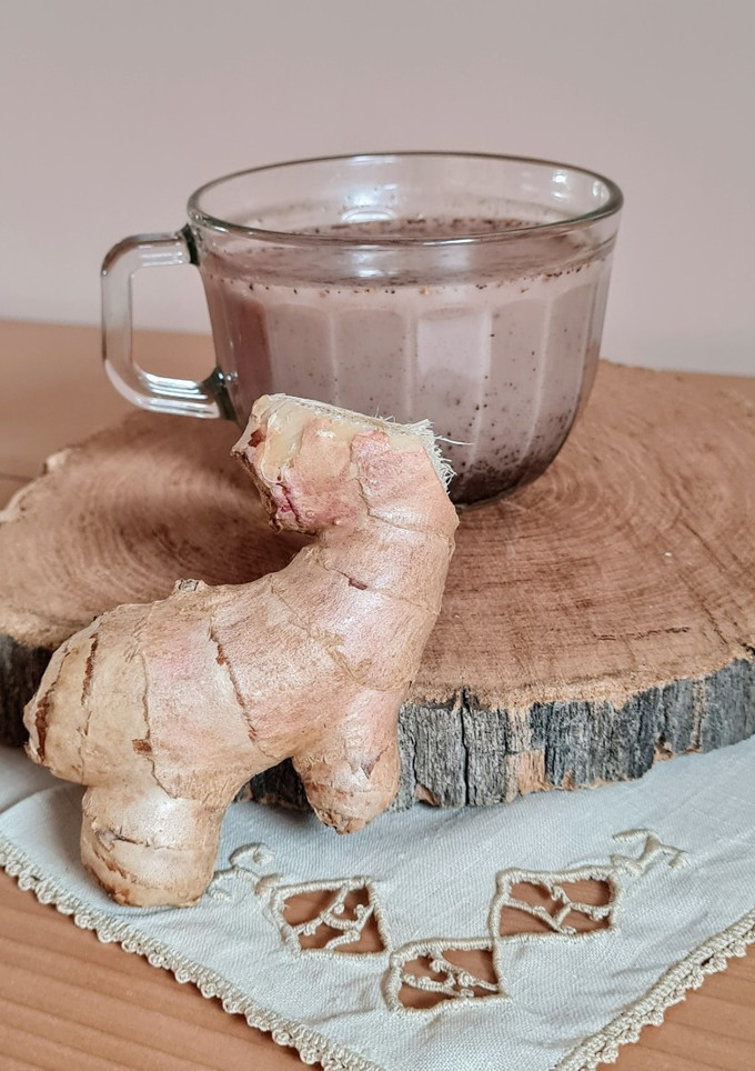 Una foto de Chocolatada de jengibre y coco 🫚 🥥 Chocolatada keto 🫚🥥 para darse "un gustito" cetogénico 😋 😅 💪🏽