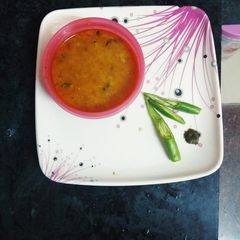 A picture of Toor daal (split pigeon peas).