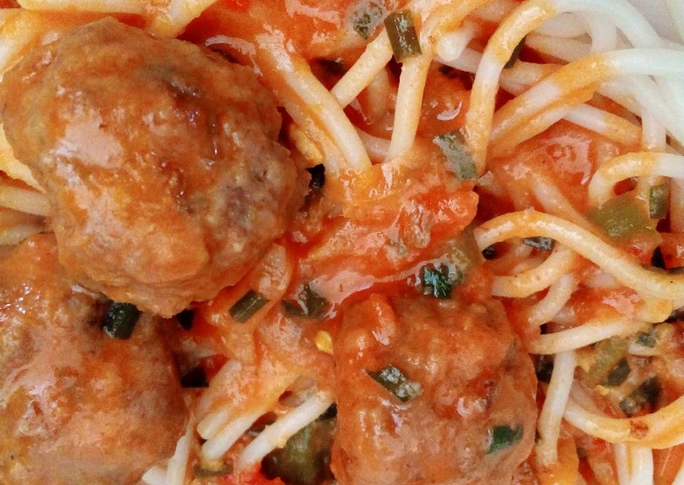 Spaghetti and meatballs