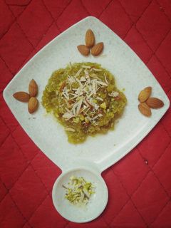 દુધીનો હલવો (Dudhi Halwa Recipe In Gujarati) રેસીપી મુખ્ય ફોટો