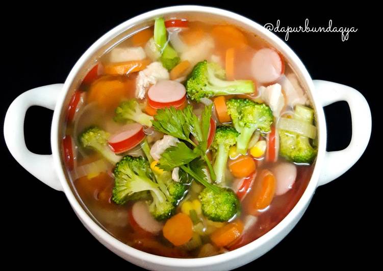 Resep Chicken Soup simple Yang Maknyuss
