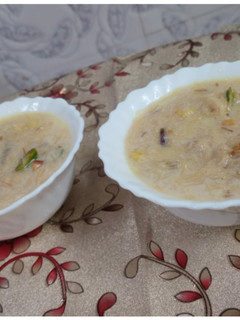 A picture of Sheer Khurma.