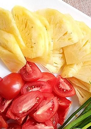 Hình của món Sườn sốt hoa quả.