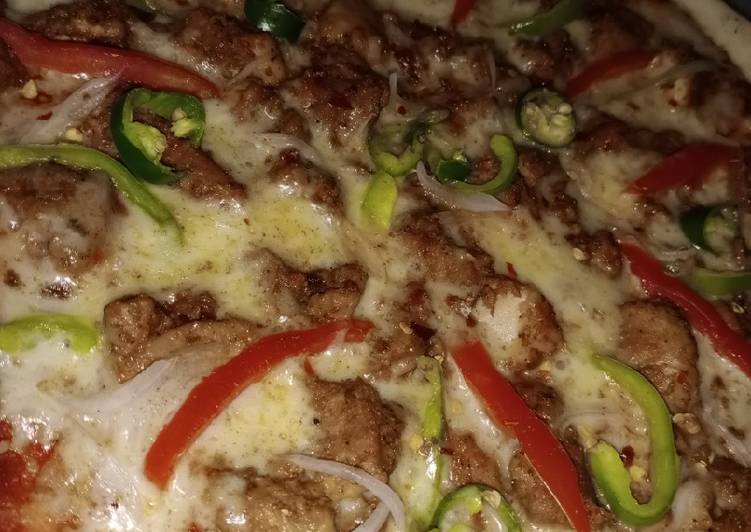 How to Make Quick Chicken Hot Pizza