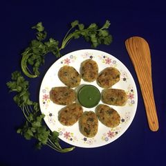 A picture of Sabudana Tikki / Cutlet.