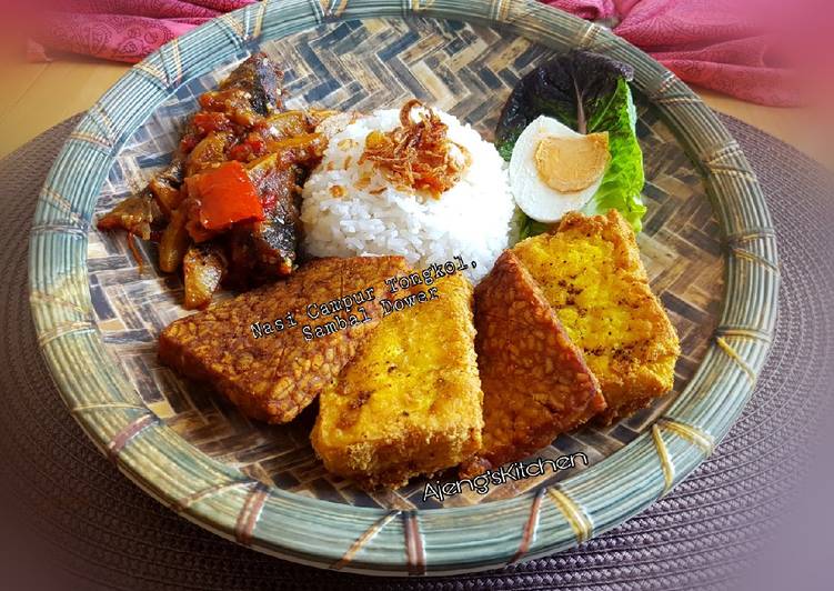 Nasi Campur, Goreng Ikan Tongkol, Sambal Dower