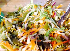 Una foto de Ensalada de Col con Nopales