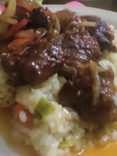 Una foto de Arroz vegano con seitán mongoli