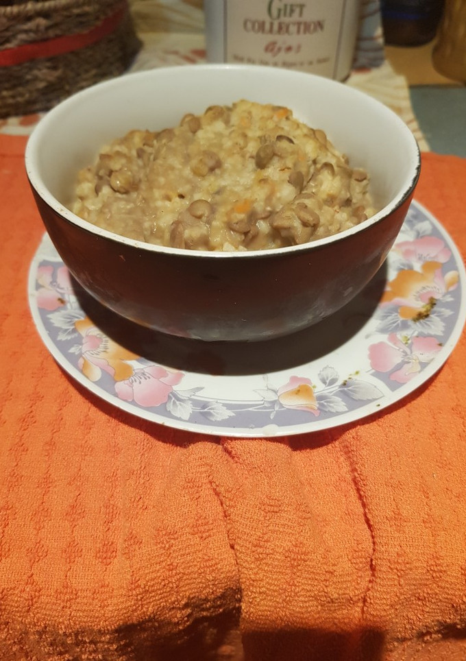 Una foto de Lentejas con arroz
