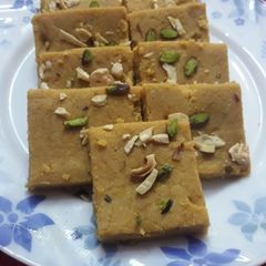 A picture of Besan burfi.