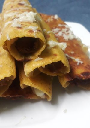 A picture of Cheesy shami kabab rolls.