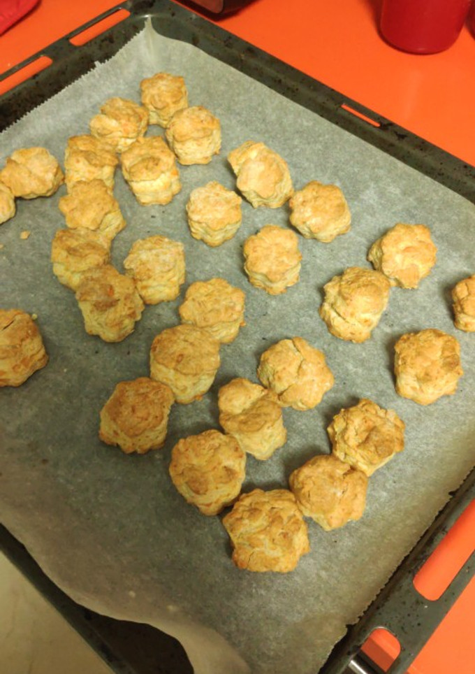 Una foto de Scones de queso