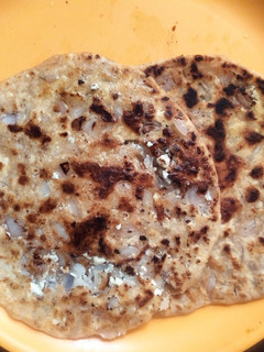 पनीर का पराठा (Paneer ka paratha recipe in hindi) रेसिपी मुख्य फोटो