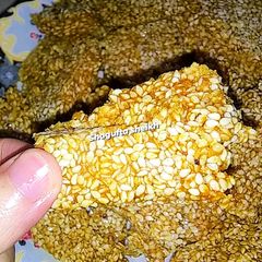 A picture of Sesame seeds chikki 🤤.
