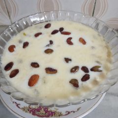 A picture of Sheer kurma loaded with dry fruits.