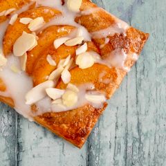 A picture of Peach & Almond Tarts.