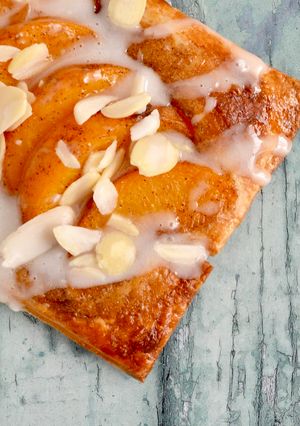 A picture of Peach & Almond Tarts.