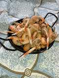 Cigalitas de morralla encebolladas