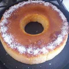 Una foto de Budín de pan relleno de dulce de leche